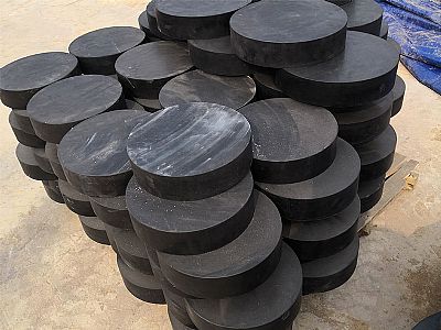 泉港区板式橡胶支座由若干层橡胶片与薄钢板经加压硫化